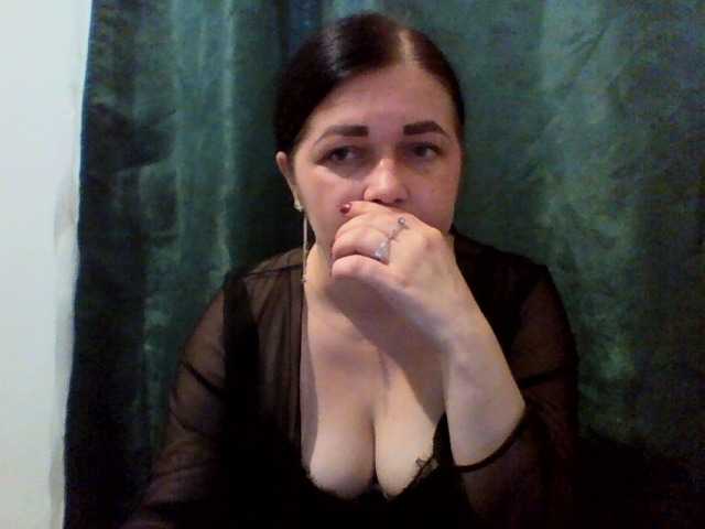 Vitalina272127 live cam on BongaCams