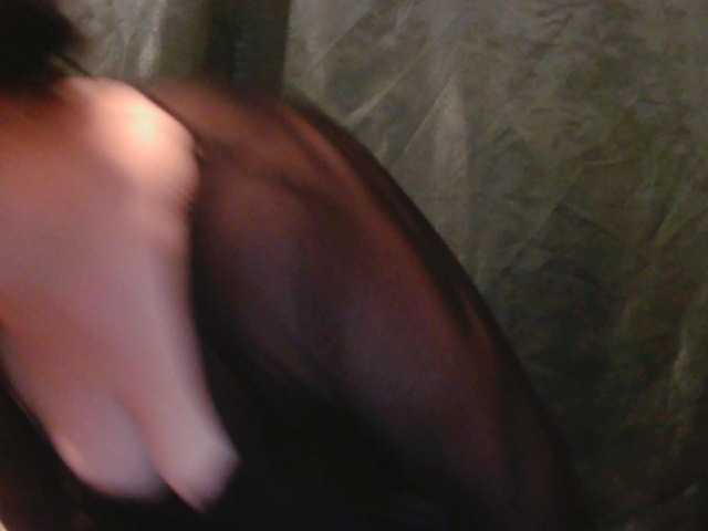 Vanessa1999-1 live cam on BongaCams