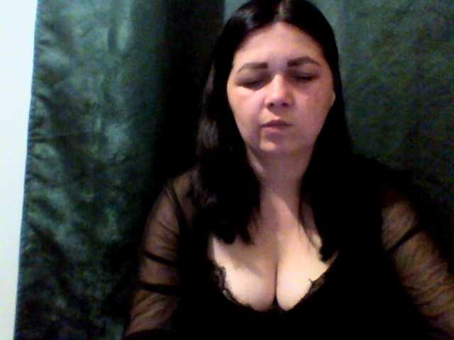 Vitalina272127 live cam on BongaCams