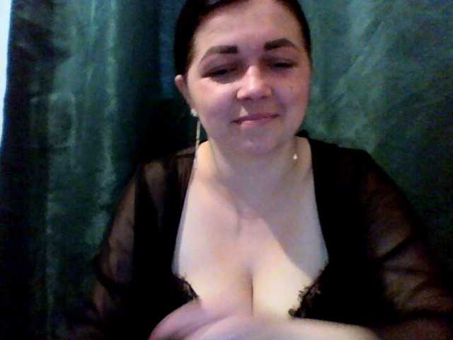 Vitalina272127 live cam on BongaCams