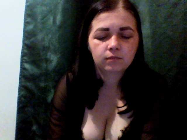 Vitalina272127 live cam on BongaCams