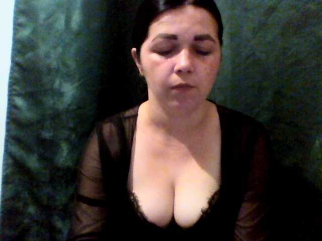 Vitalina272127 live cam on BongaCams