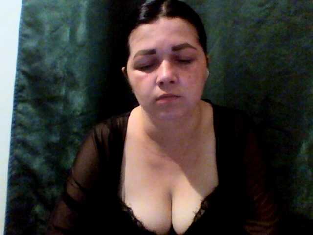 Vitalina272127 live cam on BongaCams