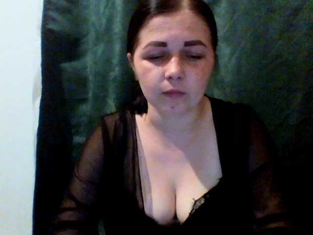 Vitalina272127 live cam on BongaCams