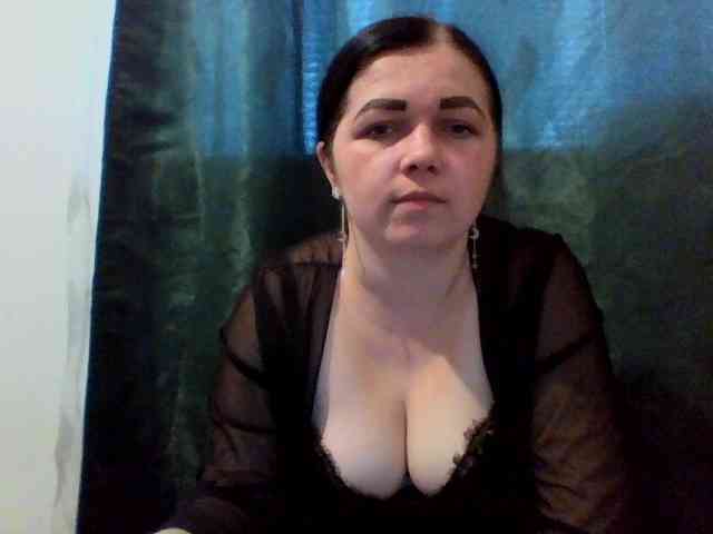 Ce modèle est en direct maintenant. Vitalina272127