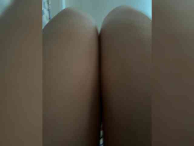 Alenka-may26 webcam
