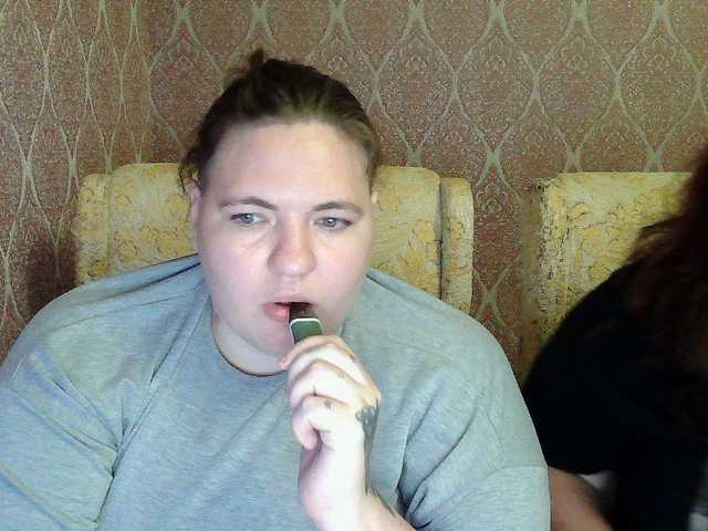 HollyXEva