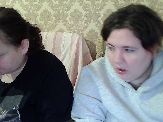 HollyXEva live cam preview