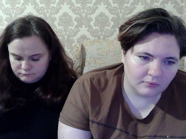 HollyXEva live cam preview