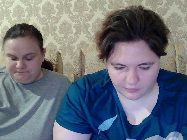 HollyXEva live cam preview