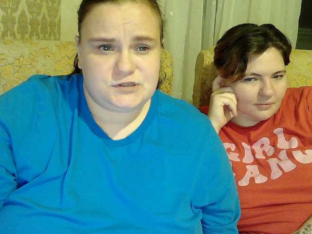HollyXEva live cam preview