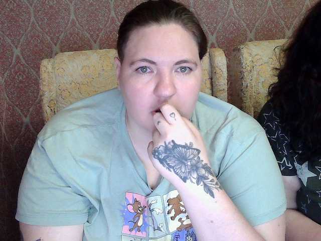 HollyXEva