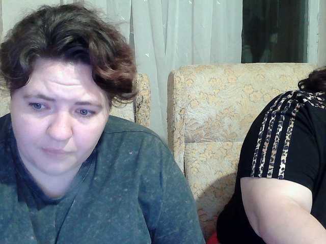 HollyXEva live cam preview