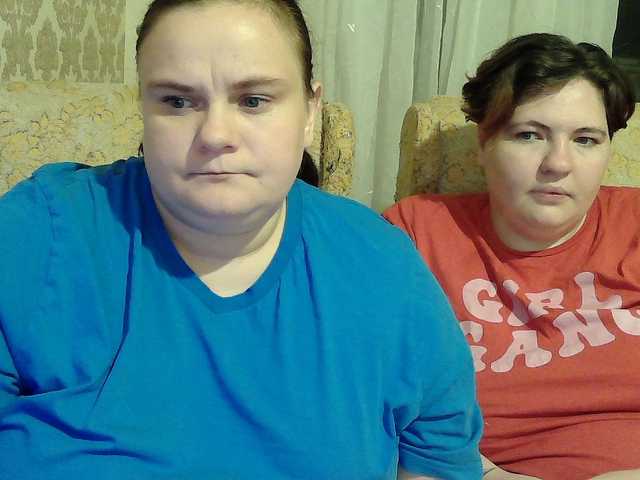 HollyXEva live cam preview