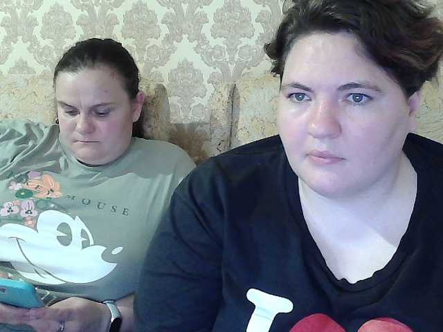 HollyXEva live cam preview