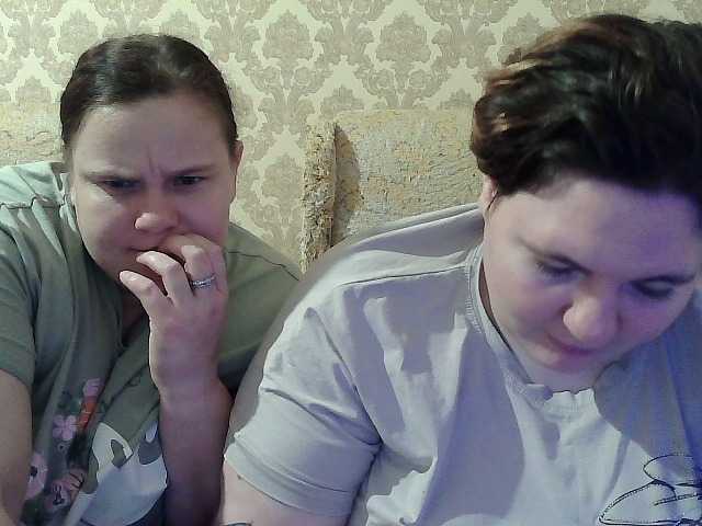 HollyXEva live cam preview