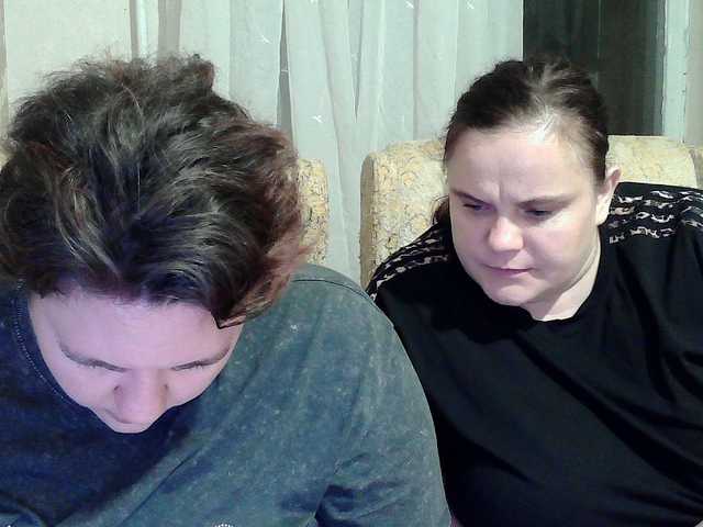 HollyXEva live cam preview
