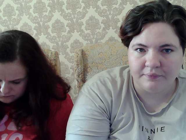 HollyXEva live cam preview