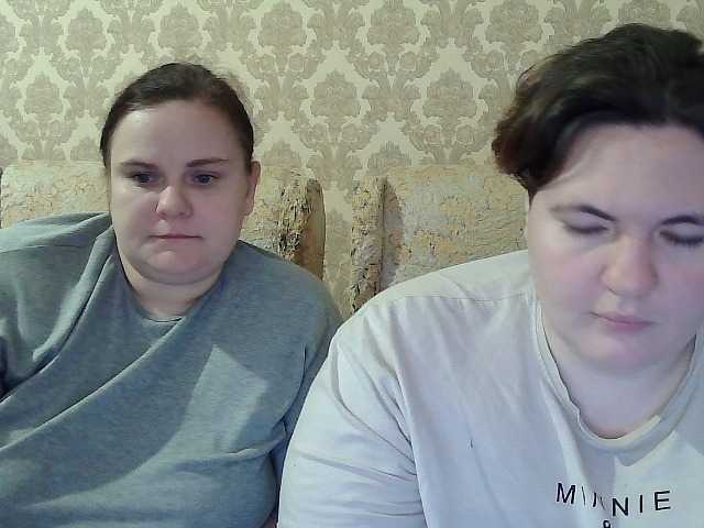 HollyXEva live cam preview