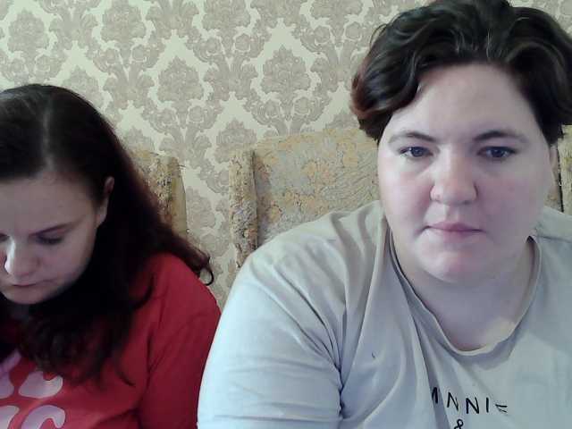 HollyXEva live cam preview