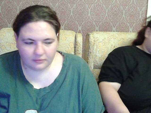go to chat with HollyXEva