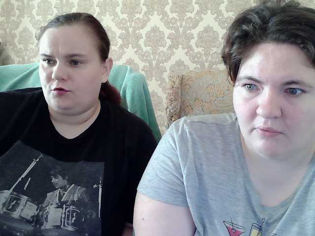 HollyXEva live cam preview