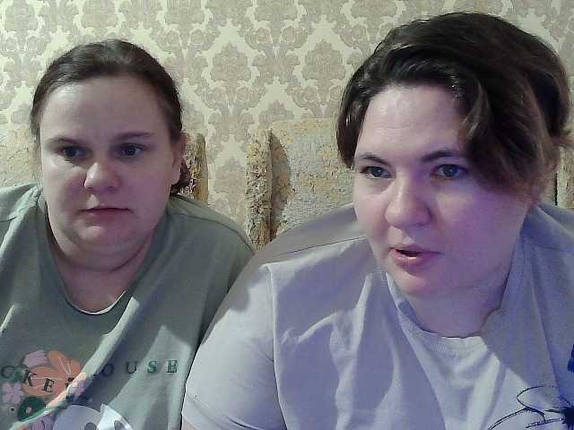 HollyXEva live cam preview