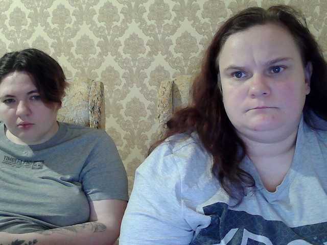HollyXEva live cam preview
