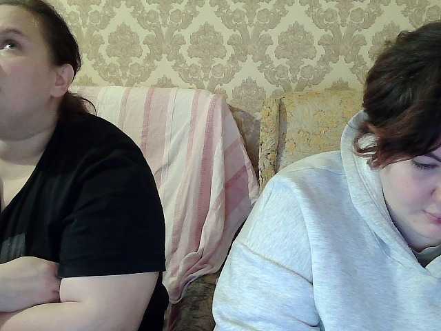 HollyXEva live cam preview