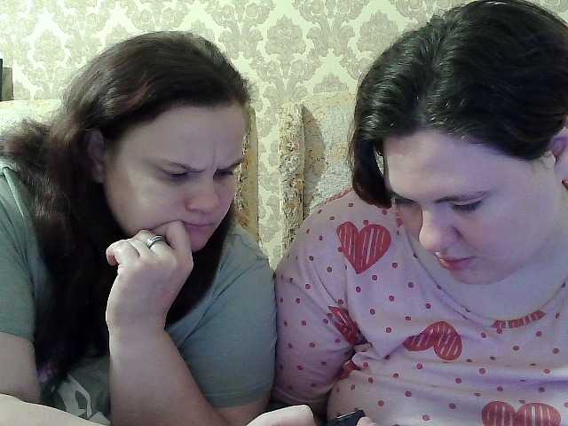 HollyXEva live cam preview