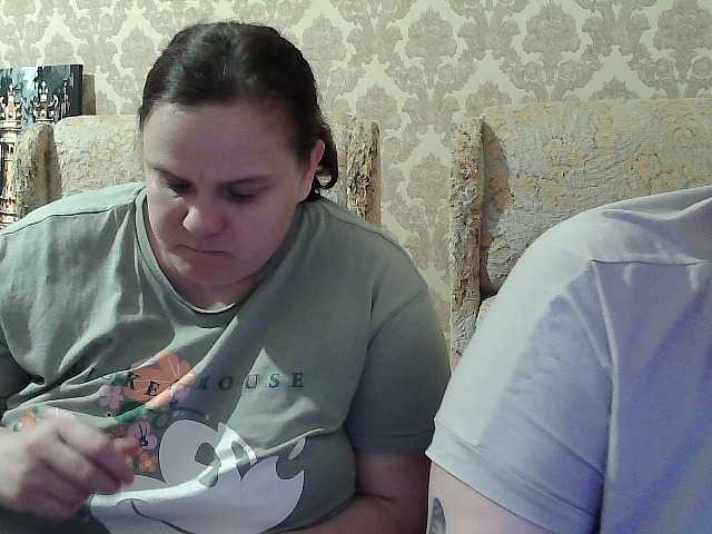 HollyXEva live cam preview