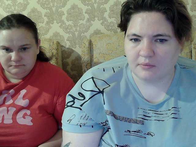HollyXEva live cam preview