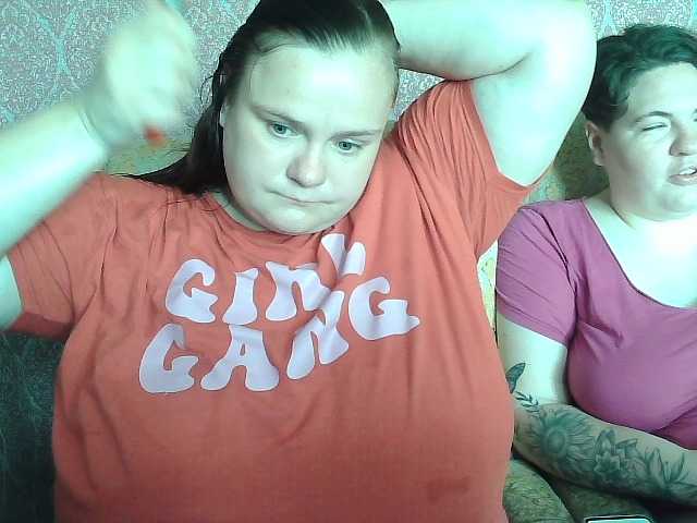 HollyXEva