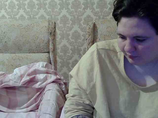 HollyXEva