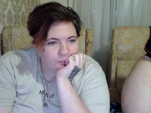 Модель: HollyXEva