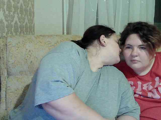 HollyXEva webcam