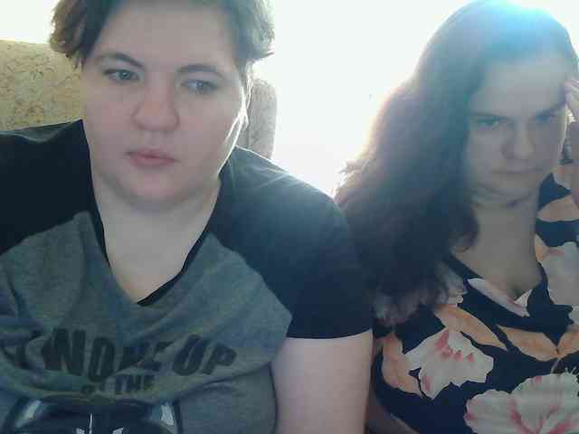 HollyXEva webcam