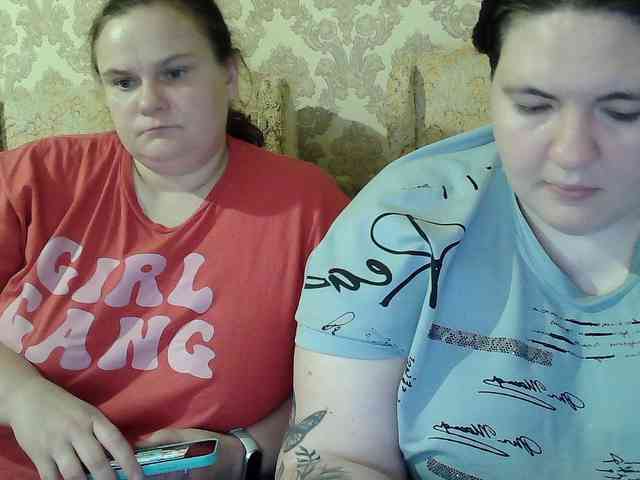 HollyXEva webcam