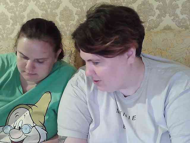 HollyXEva webcam