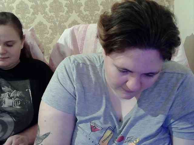 HollyXEva webcam