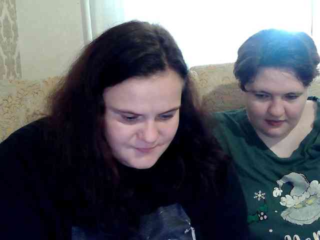 Модель: HollyXEva