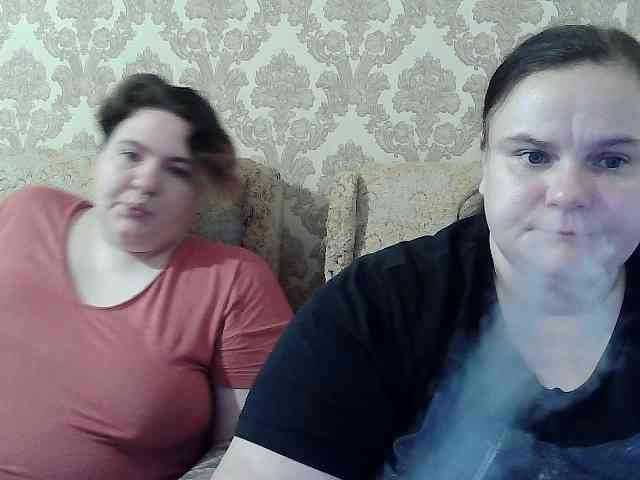 HollyXEva webcam