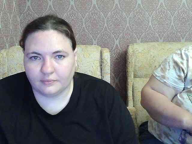 HollyXEva webcam