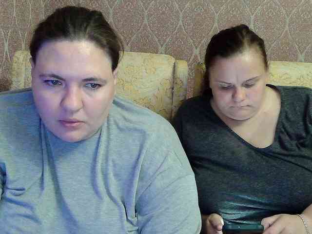 HollyXEva webcam