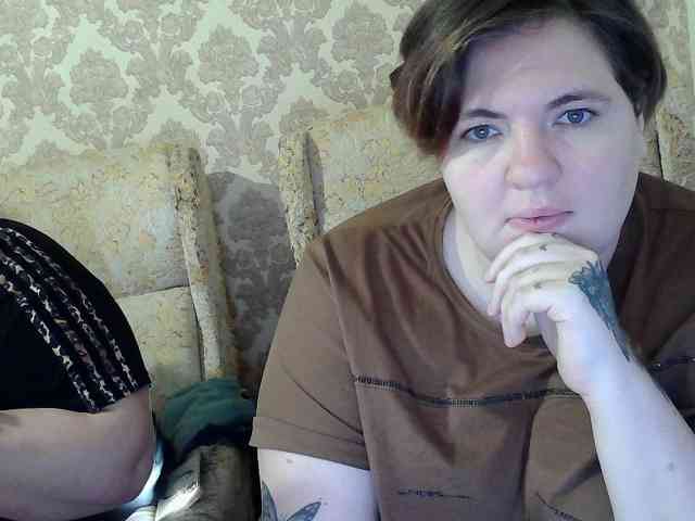 HollyXEva webcam