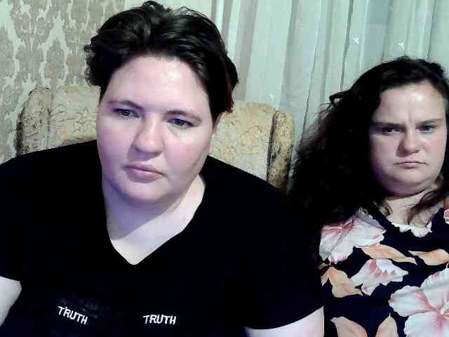 HollyXEva webcam