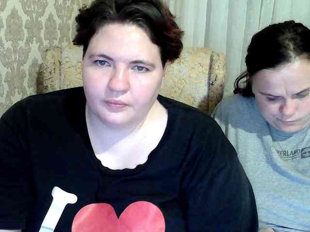 HollyXEva webcam