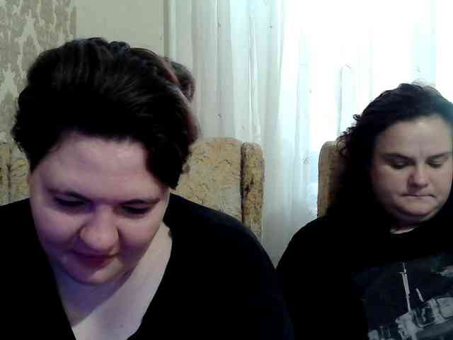 HollyXEva webcam