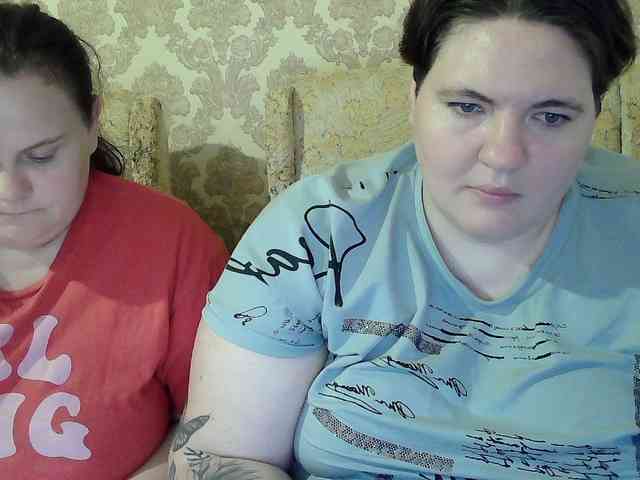 HollyXEva webcam