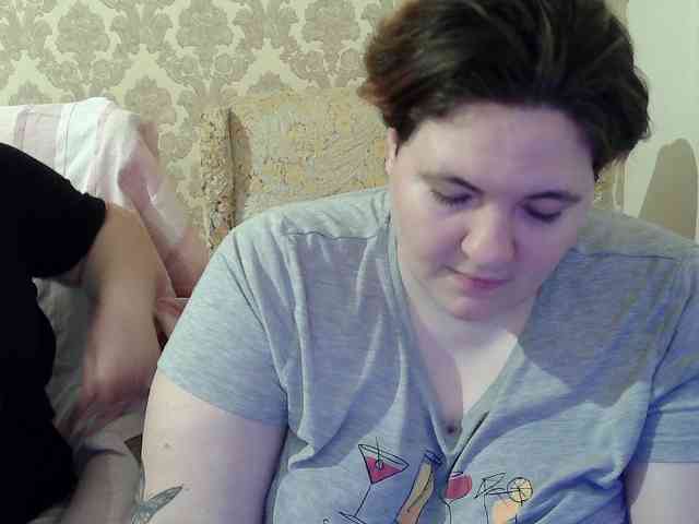 HollyXEva
